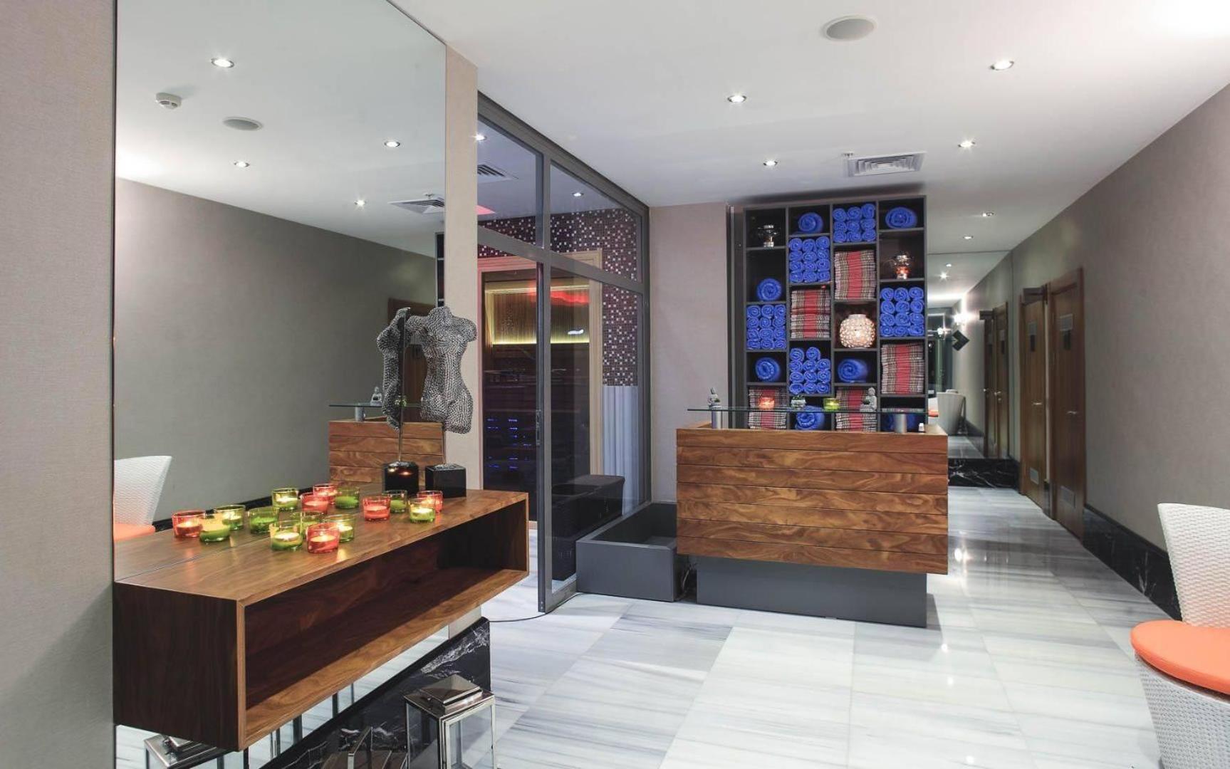 Mimi Hotel